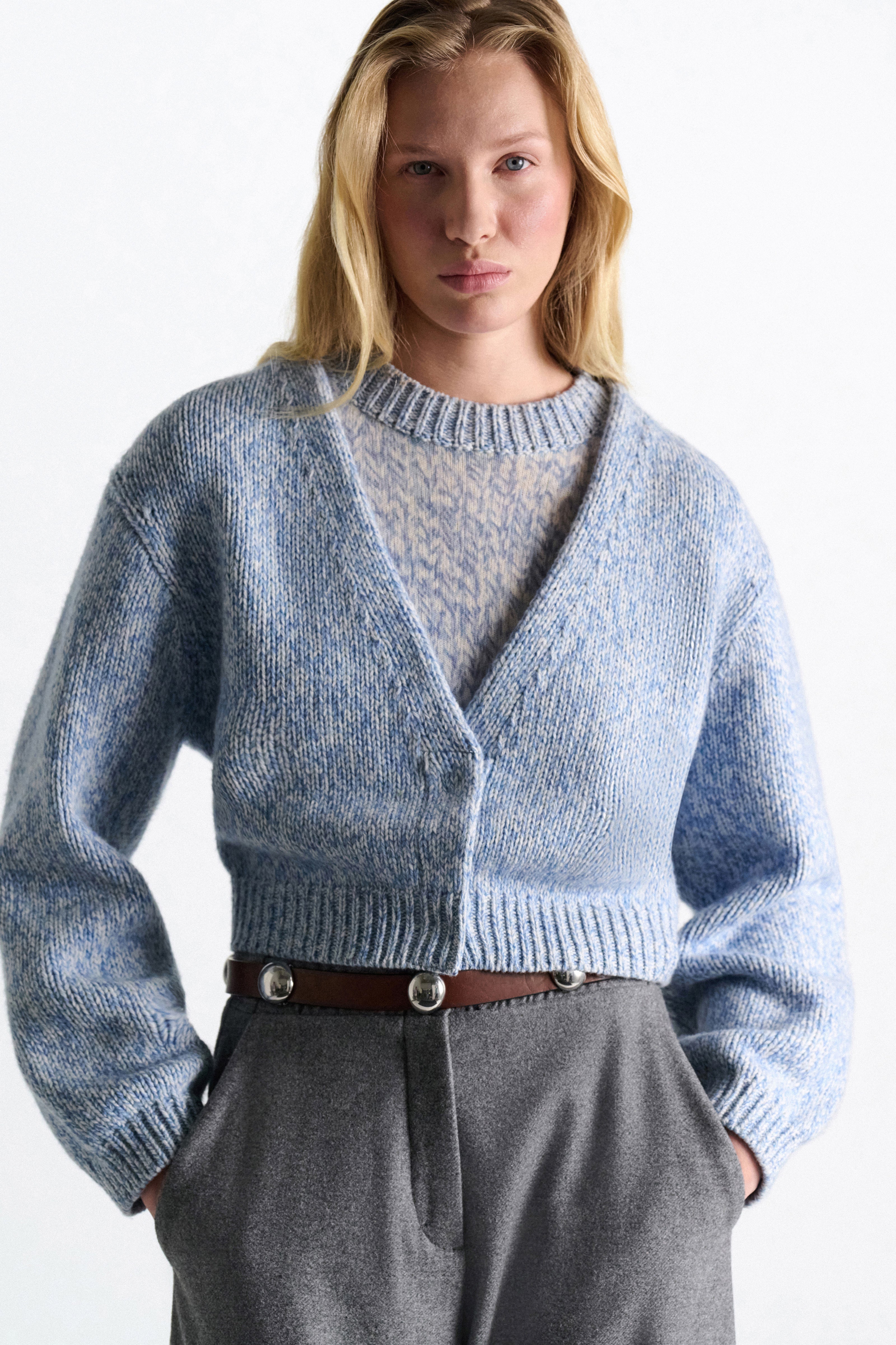 Dorothee Schumacher Merino-Cashmere Cropped Knit Cardigan in Blue