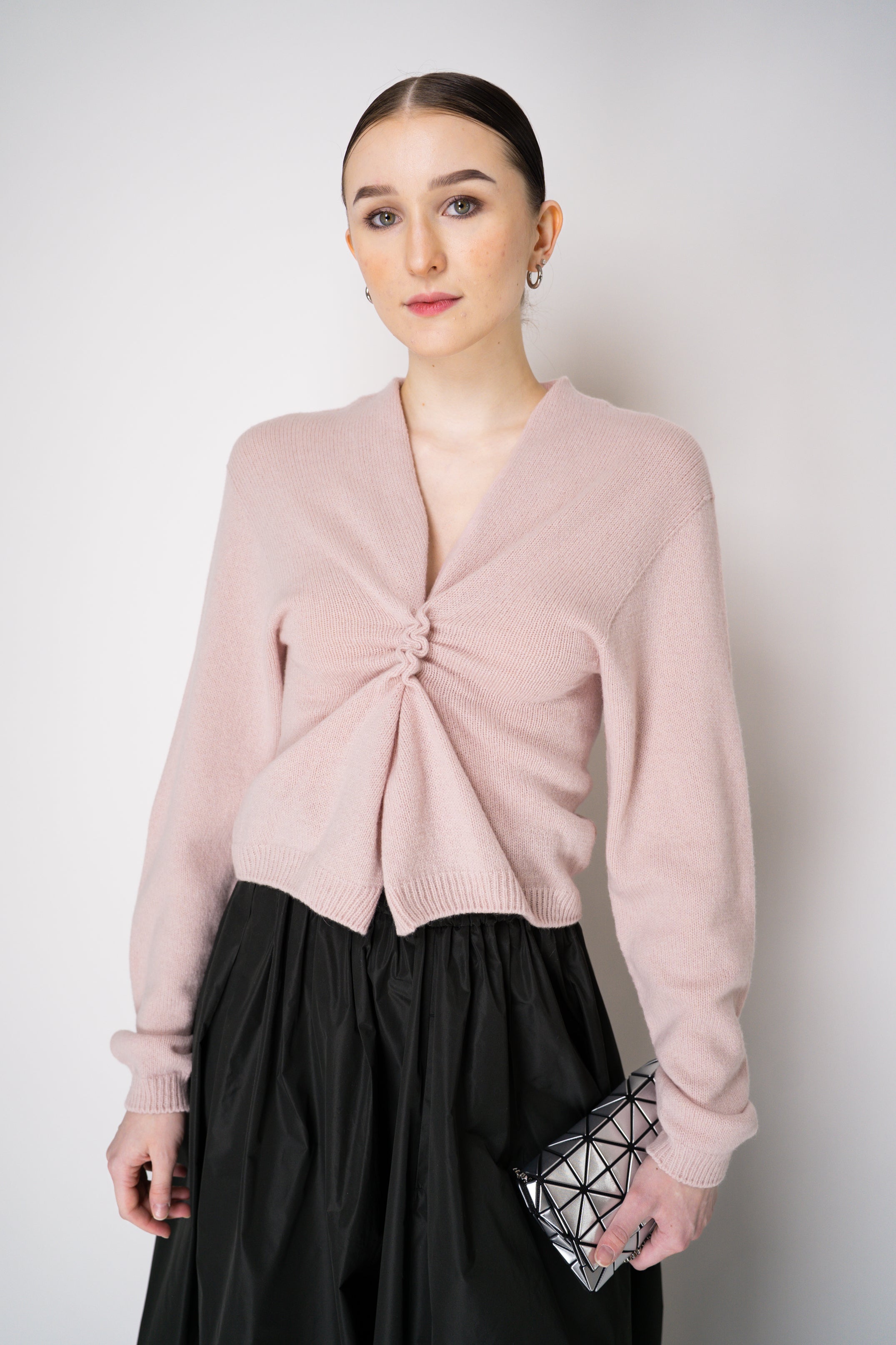 Philosophy di Lorenzo Serafini Cashmere Pullover with Pin Brooch in Dusty  Pink