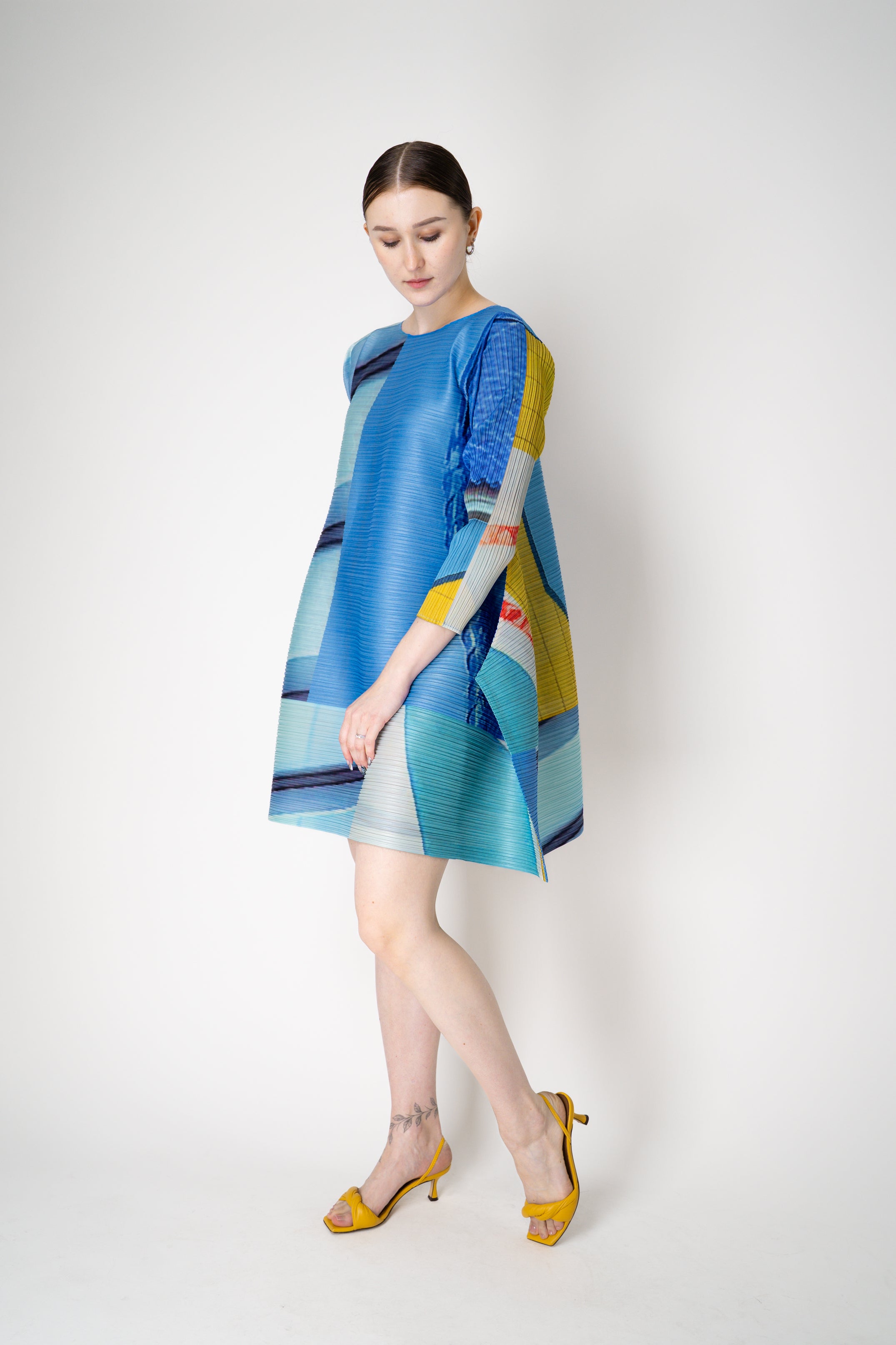 Pleats_Please_Issey_Miyake_Cit 