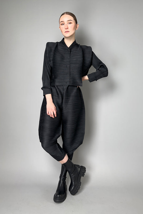 Pleats Please Issey Miyake Thicker Bounce Pants in Black- Ashia Mode- Vancouver, BC
