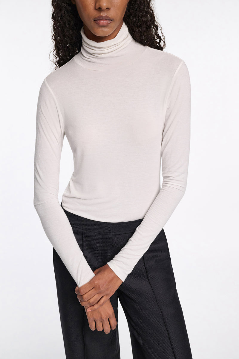 Dorothee Schumacher Long Sleeve Stretch Knit Turtleneck Pullover in White