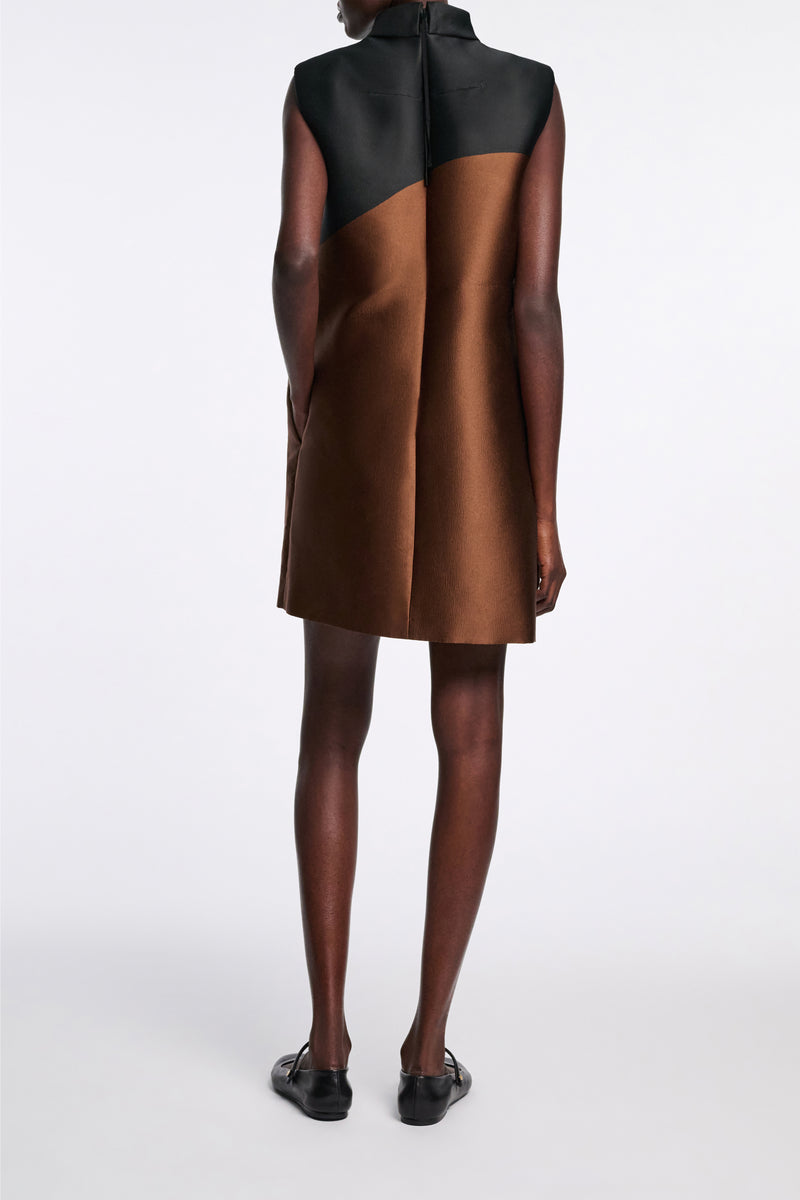 Dorothee Schumacher Shift Dress in Cloque Jacquard in Brown
