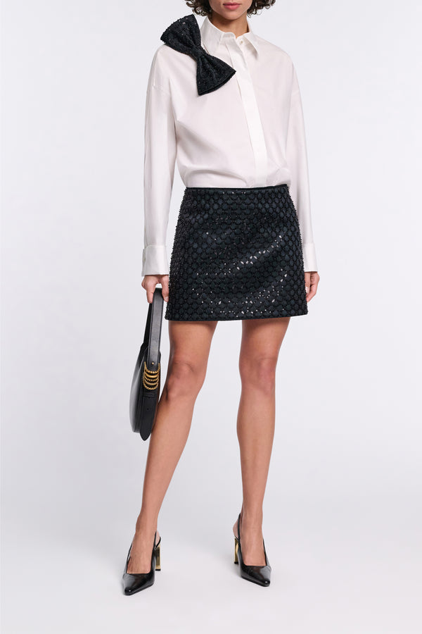 Dorothee Schumacher Crisp Cotton Poplin White Button-Up Blouse with Bow Brooch in Black