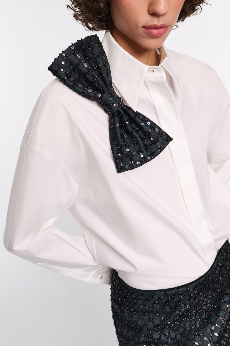 Dorothee Schumacher Crisp Cotton Poplin White Button-Up Blouse with Bow Brooch in Black