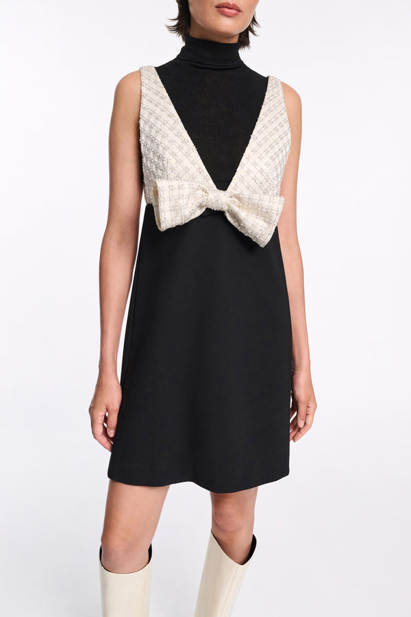 Dorothee Schumacher Embellished Maxi Bow Brooch in White