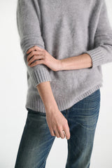 Dorothee Schumacher Relaxed Fit Merino-Cashmere Crew Neck Pullover in Medium Grey
