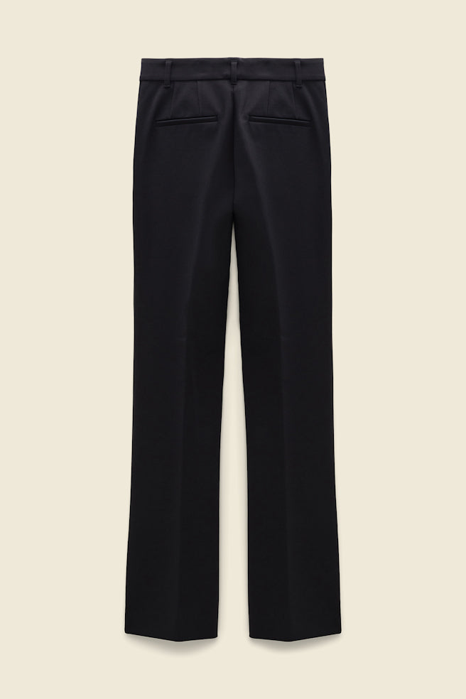 Dorothee Schumacher Emotional Essence Flared Pants in Black - Ashia Mode – Vancouver, BC