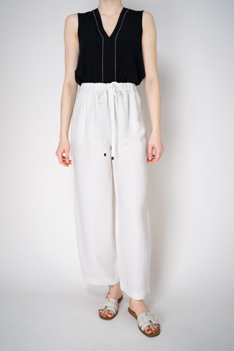 Antonelli Svezia Linen Pull-On Style Cropped Trousers in White Vancouver. Shop Online or in Store.