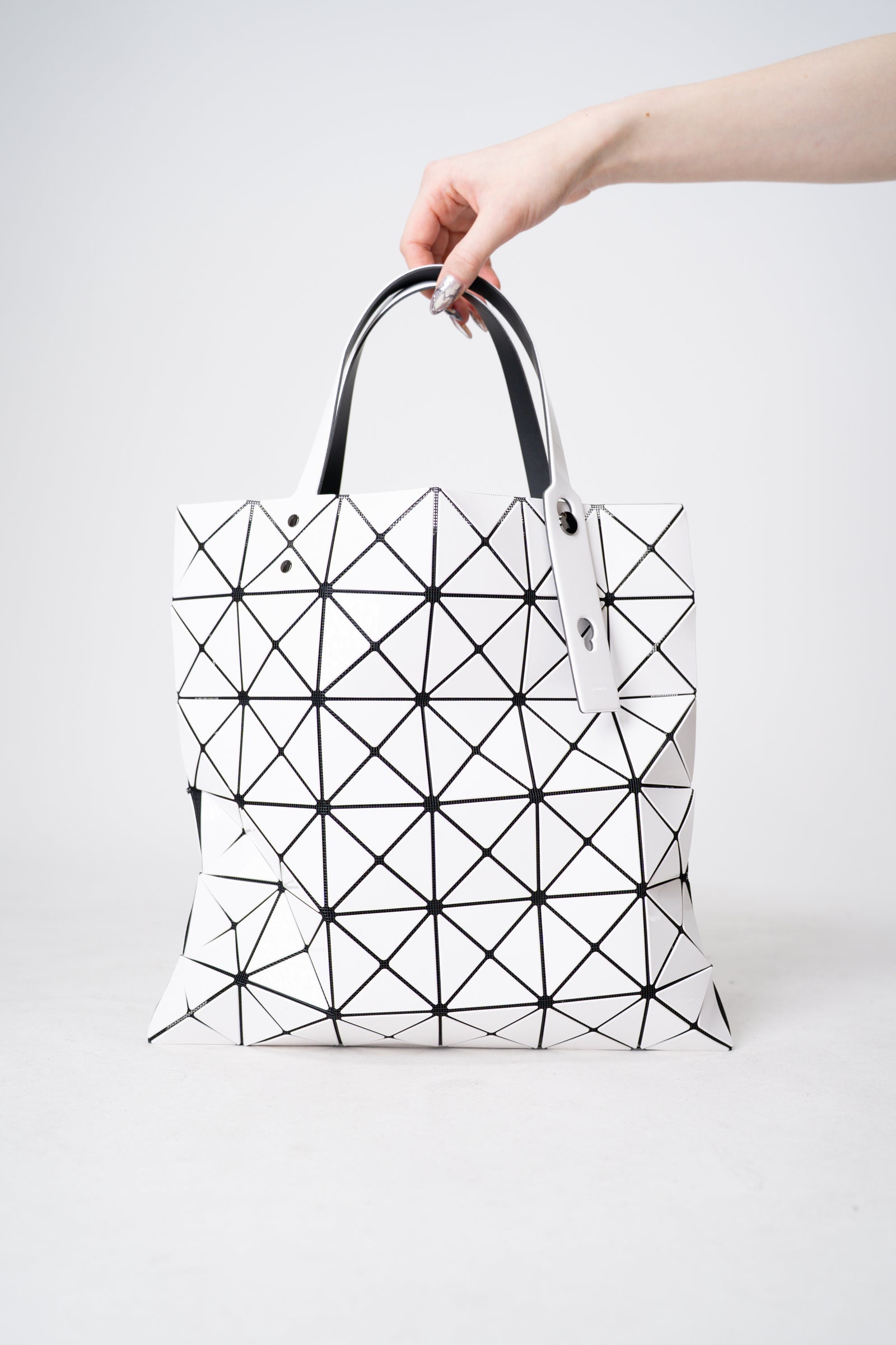 Bao Bao Issey Miyake Lucent Medium Tote Bag in White – Ashia Mode