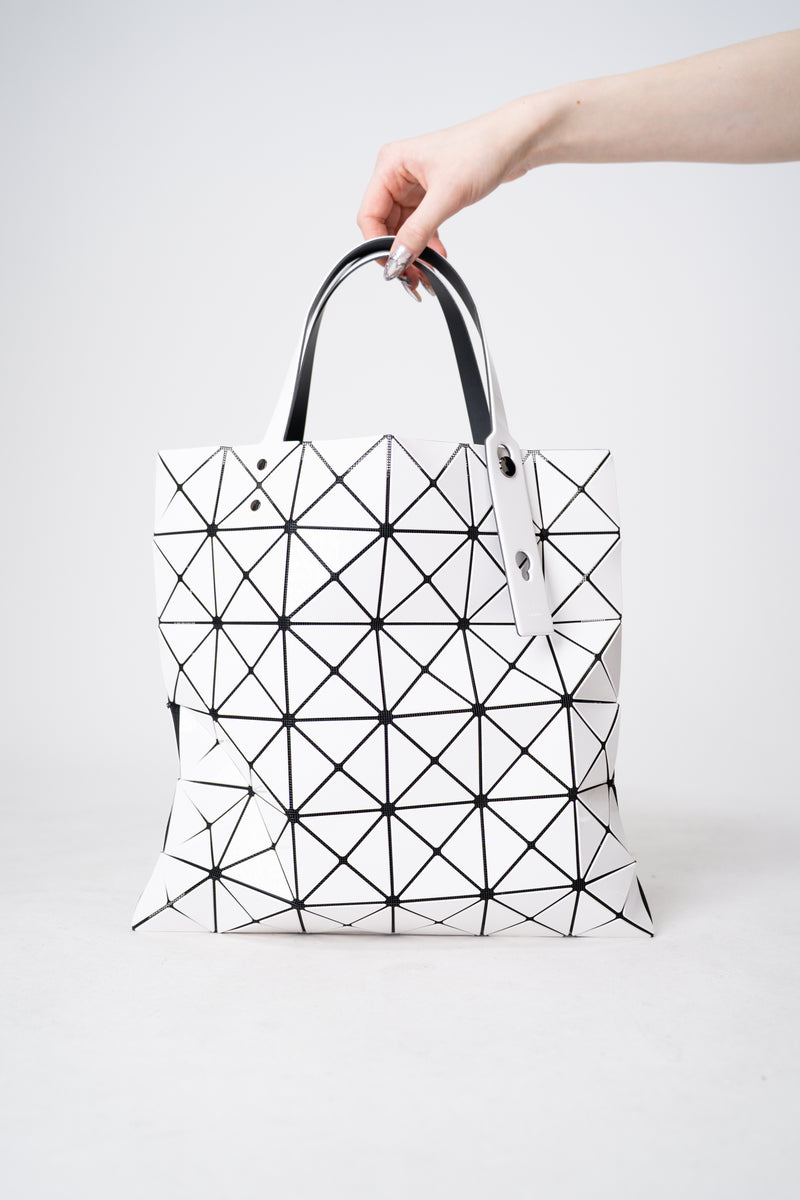 Bao Bao Issey Miyake Lucent Medium Tote Bag in White – Ashia Mode