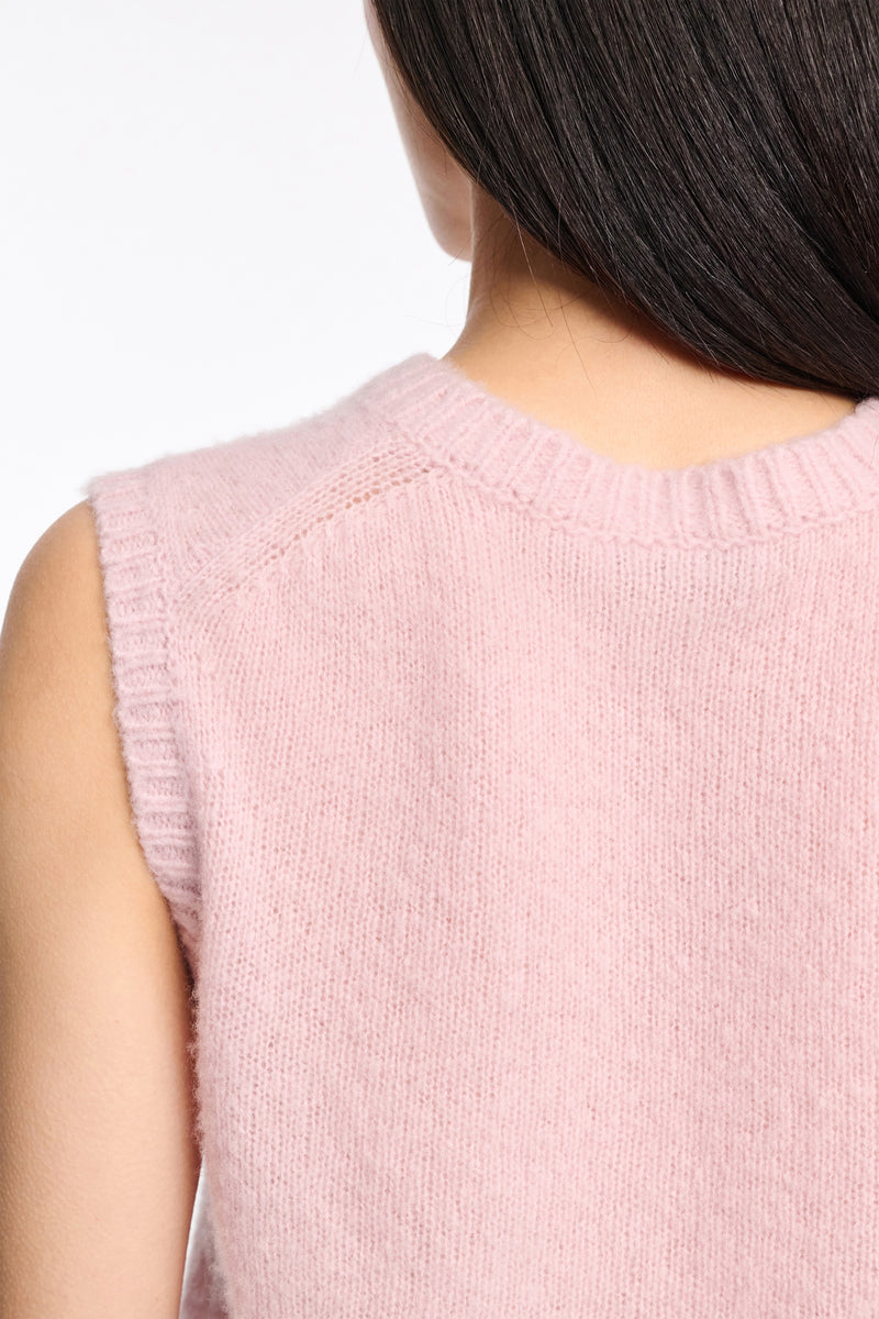 Dorothee Schumacher New Cashmere Knit Shell in Light Pink Vancouver. Shop Online or in Store.