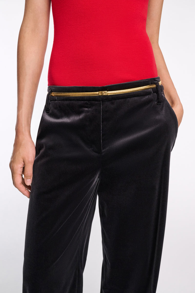 Dorothee Schumacher Snake Chain Belt in Gold Vancouver. Shop Online or in Store.