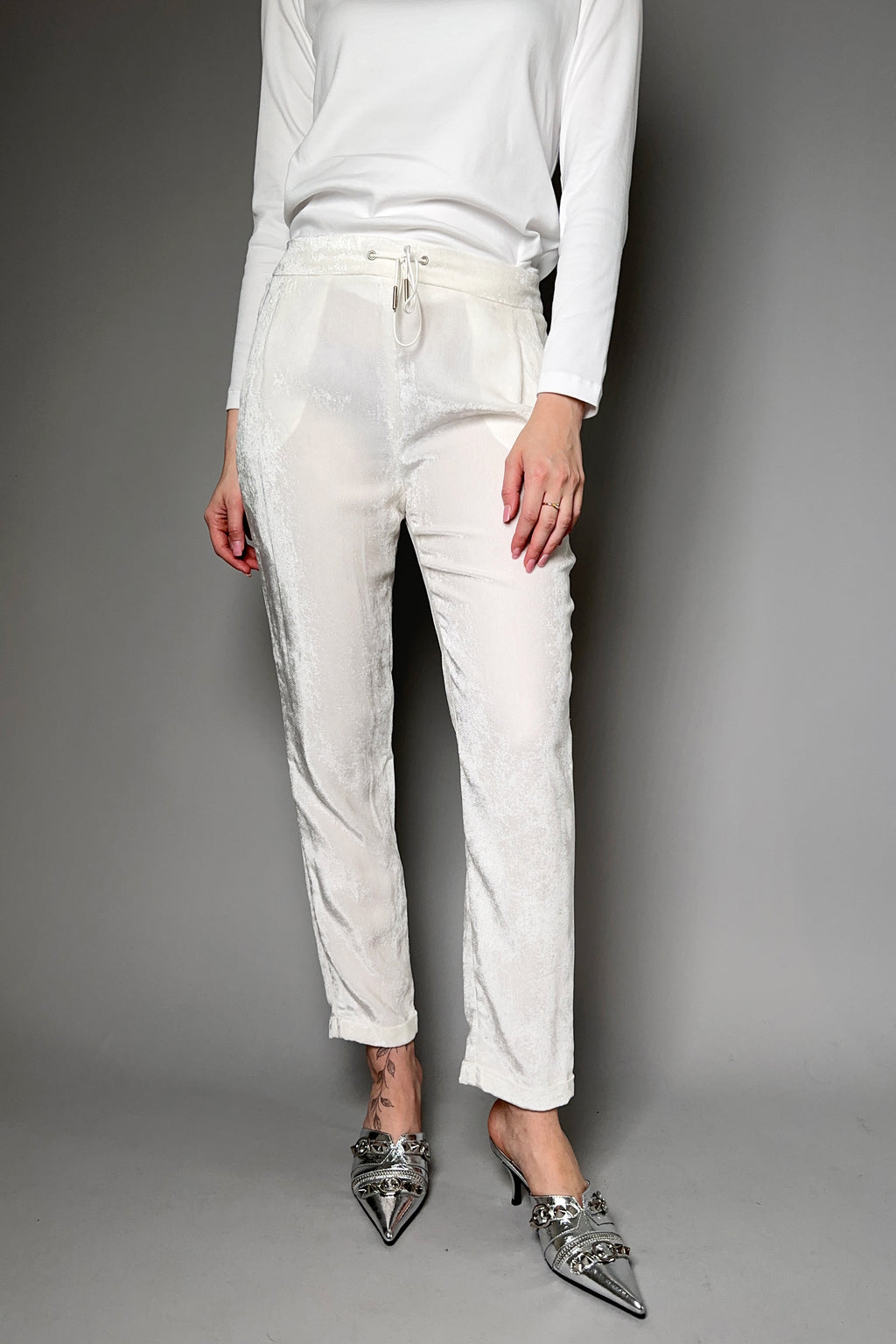 Fabiana Filippi Crushed Velvet Joggers in Cream – Ashia Mode