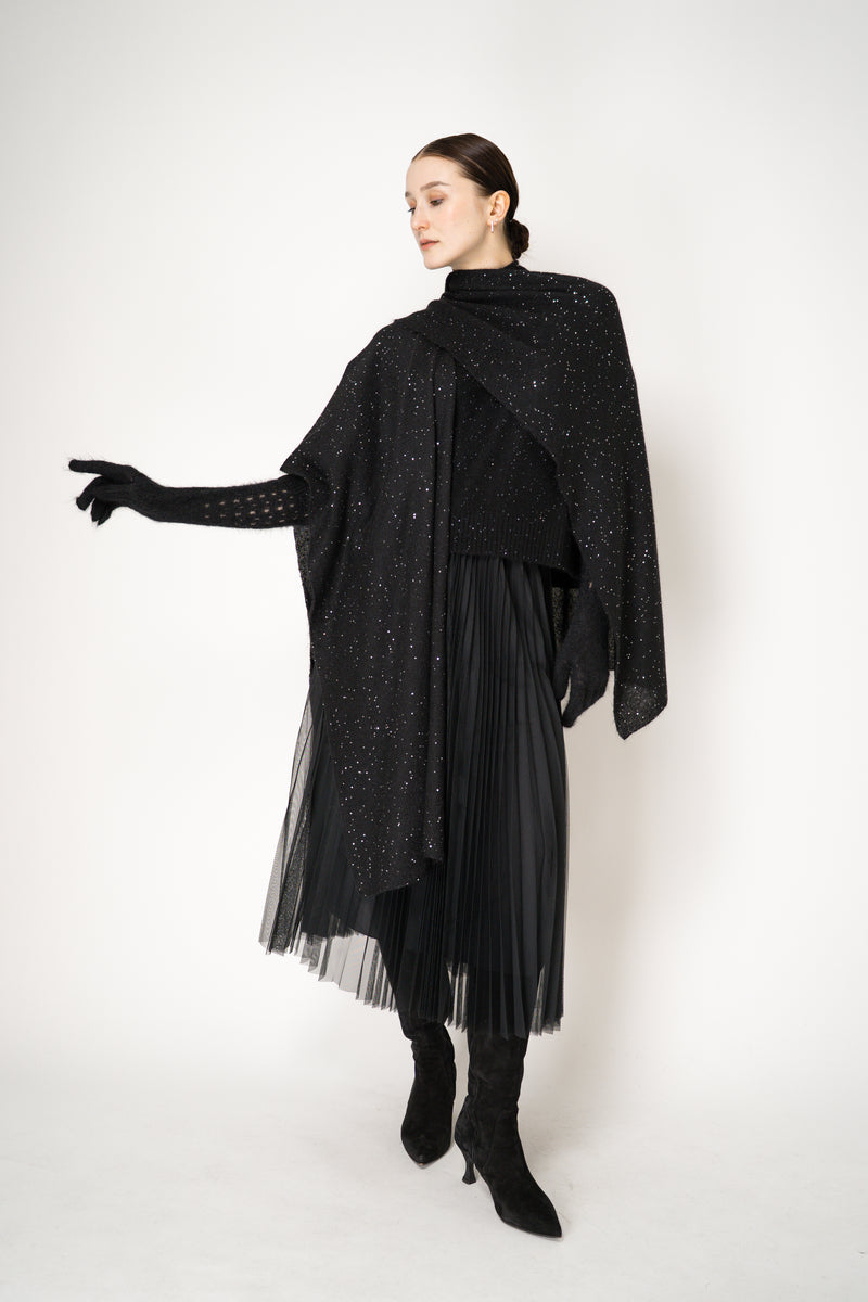 Fabiana Filippi Knit Wool Mohair Fuzzy Gloves in Black Vancouver. Shop Online or in Store.