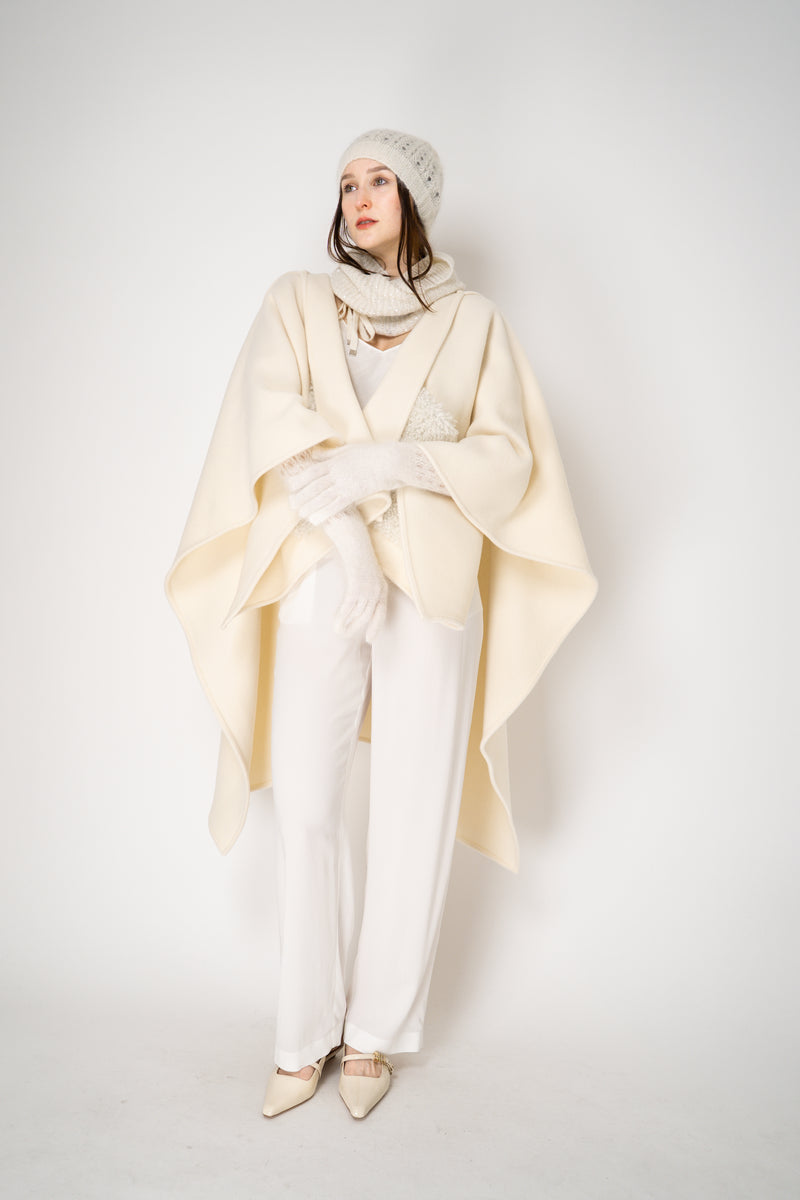 Fabiana Filippi Knit Wool Mohair Fuzzy Gloves in Ivory Vancouver. Shop Online or in Store.