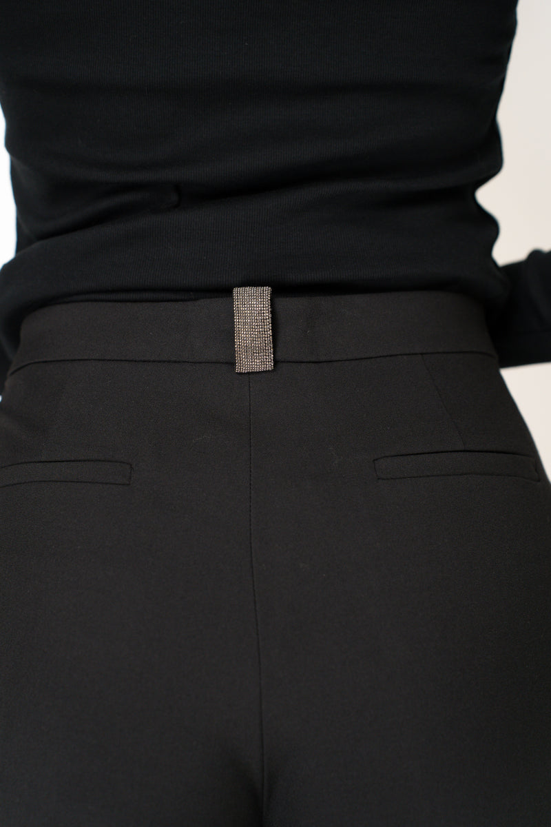 Fabiana Filippi Viscose Blend Tapered Trousers in Black Vancouver. Shop Online or in Store.