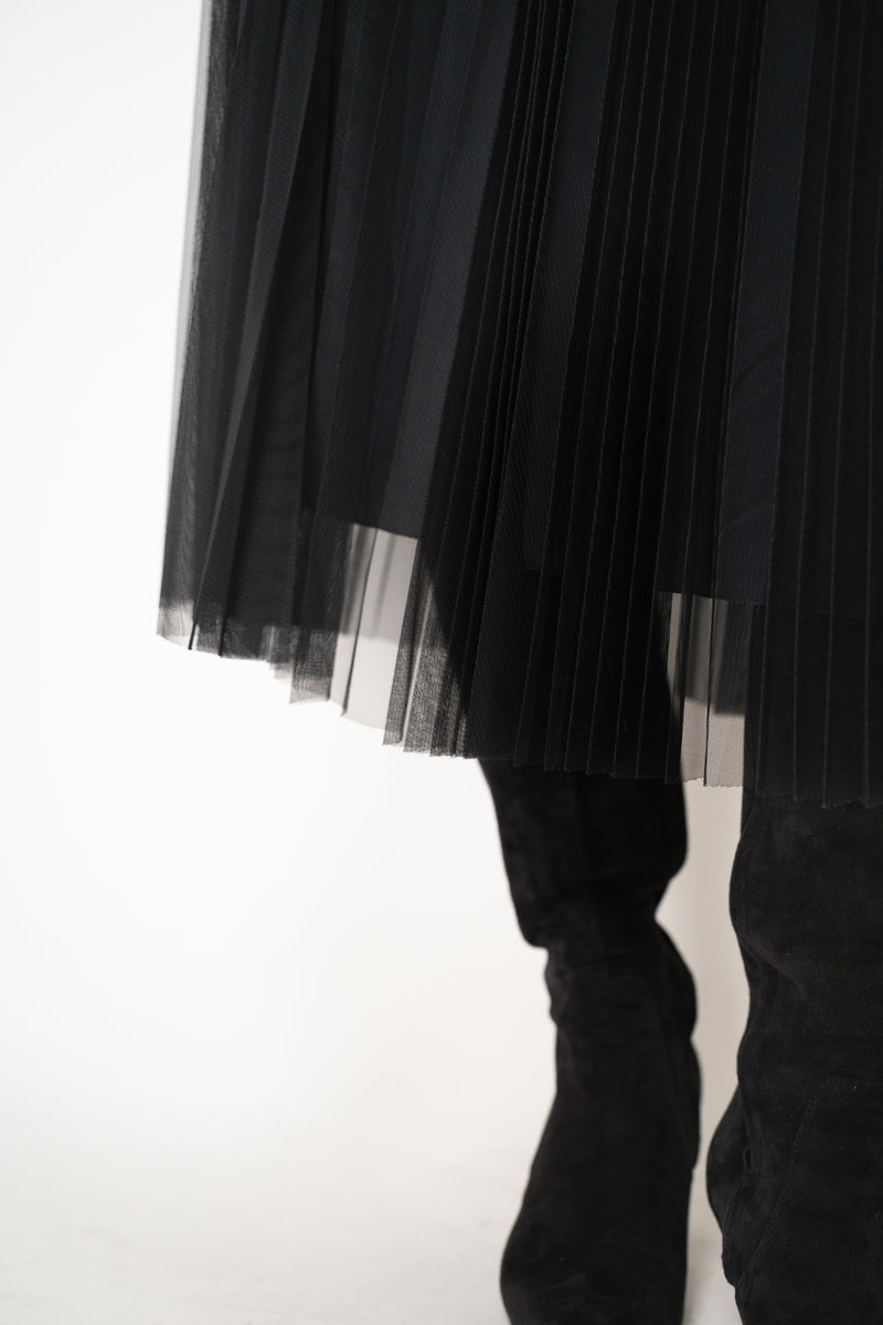 Fabiana Filippi Wool Blend Pleated Tulle Skirt in Black Vancouver. Shop Online or in Store.