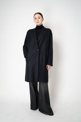 Harris Wharf London Cashmere Blend Oversized Flannel Coat in Dark Navy Vancouver. Shop Online or in Store.)