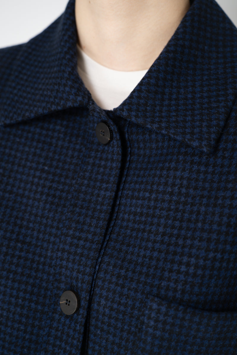 Harris Wharf London Chore Flannel Shirt Jacket in Dark Blue Houndstooth Print Vancouver. Shop Online or in Store.)