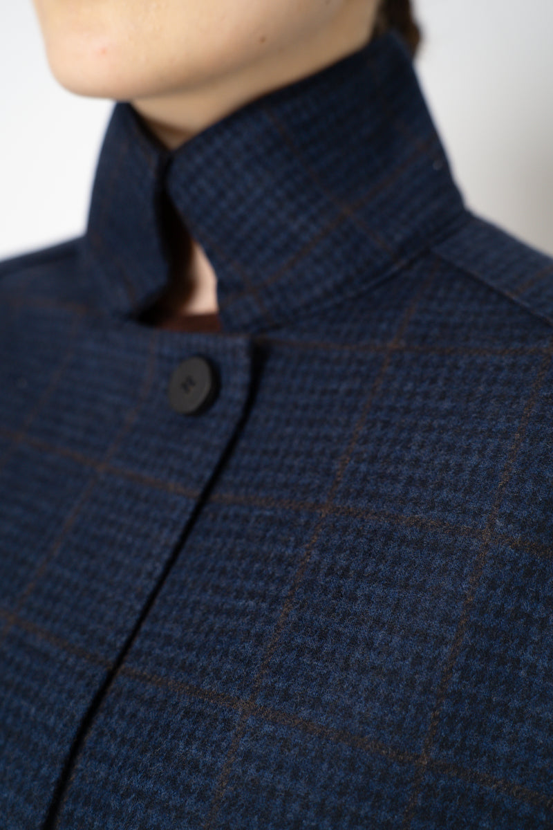 Harris Wharf London Loro Piana Raglan Jacket in Blue and Brown Plaid Vancouver. Shop Online or in Store.)