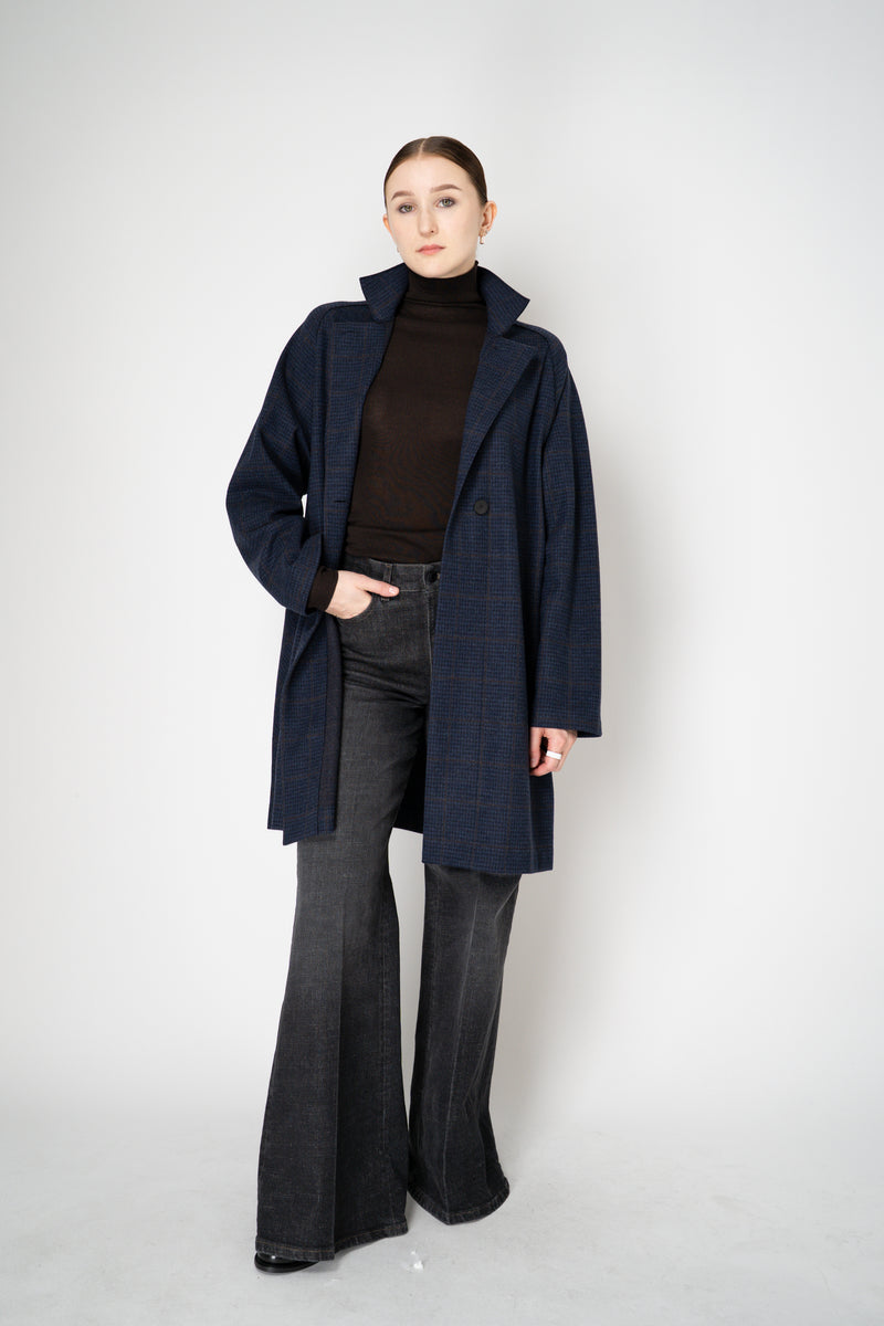 Harris Wharf London Loro Piana Raglan Jacket in Blue and Brown Plaid Vancouver. Shop Online or in Store.)