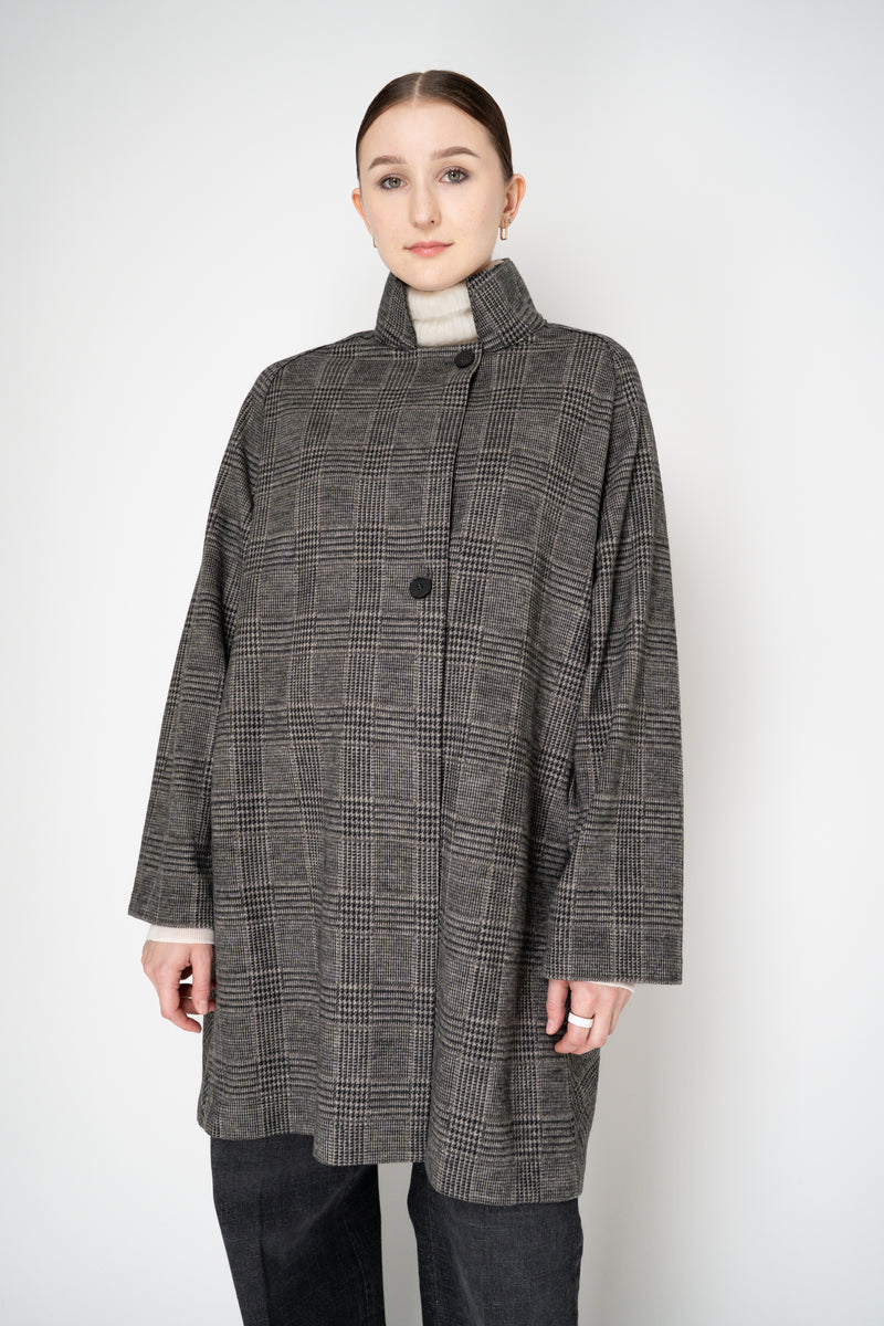 Harris Wharf London Raglan Jacket in Black and White Houndstooth Plaid Vancouver. Shop Online or in Store.)