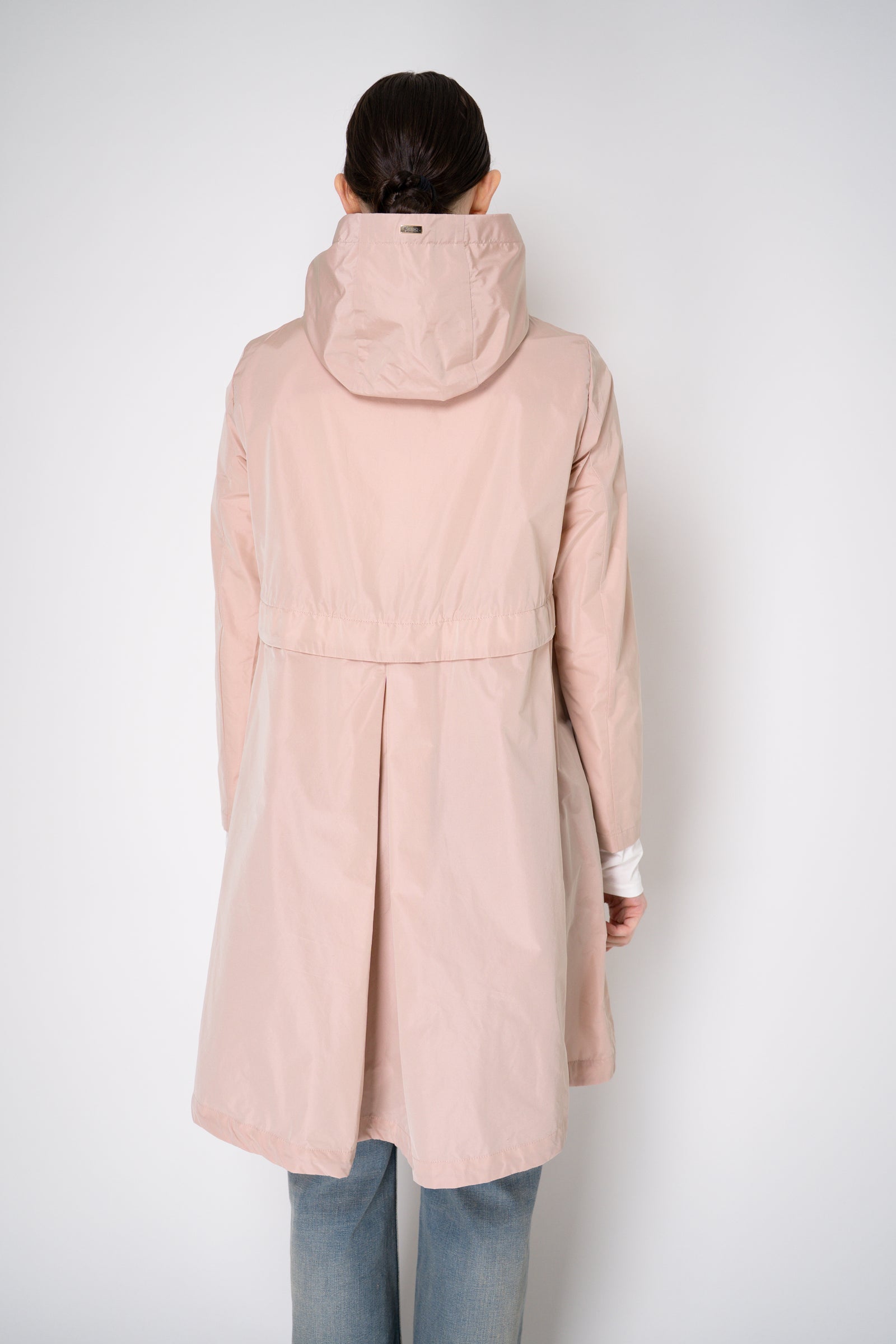 アウターその他 HERNO Women Outer GI000280D PINK Mid-length down jacket in glossy technical fabric - HERNO