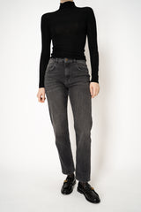 Lorena Antoniazzi Mid Rise 5-Pocket Style Cropped Jeans in Dark Grey Wash Vancouver. Shop Online or in Store.