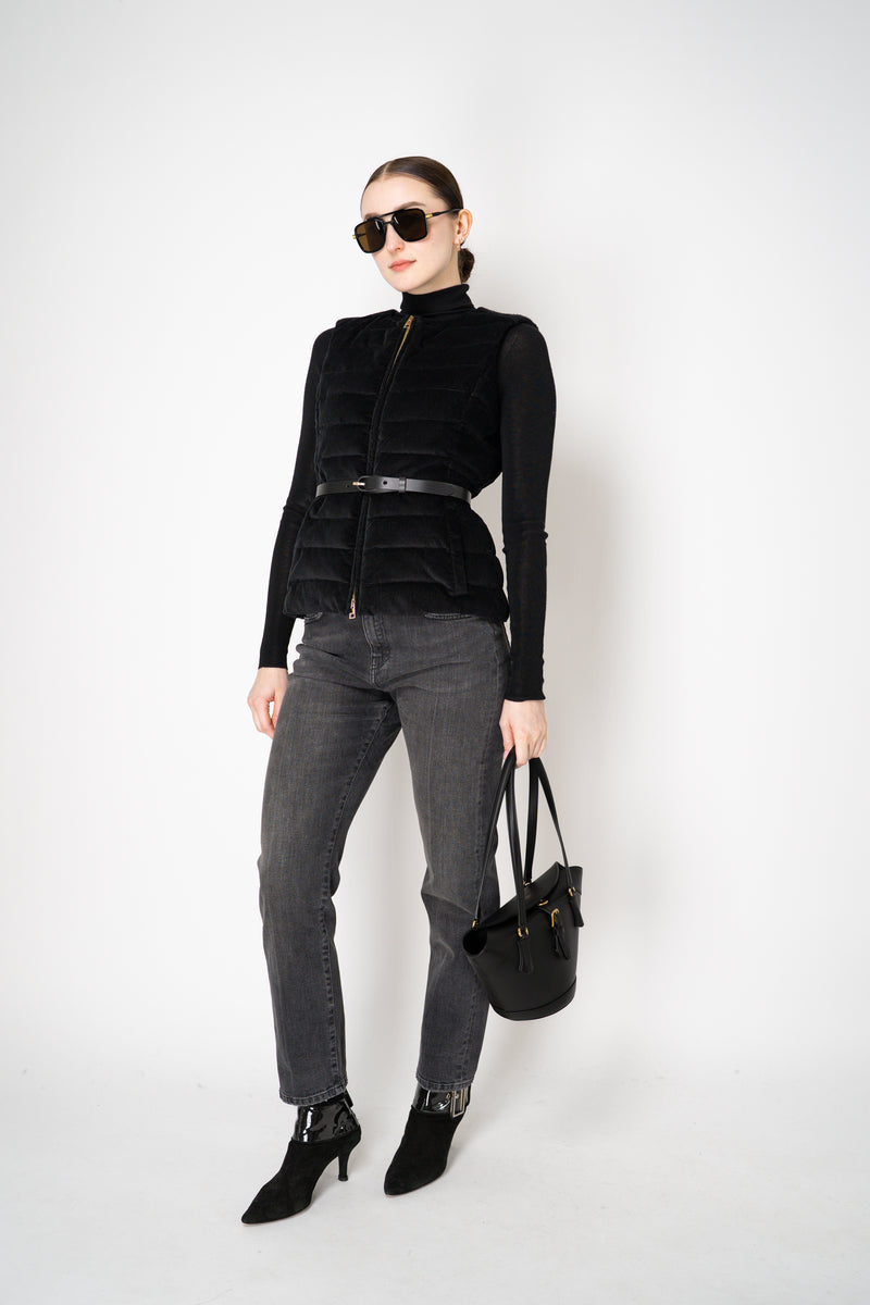 Lorena Antoniazzi Mid Rise 5-Pocket Style Cropped Jeans in Dark Grey Wash Vancouver. Shop Online or in Store.