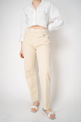 Lorena Antoniazzi Mid Rise Cropped Tapered Jeans in Vanilla Vancouver. Shop Online or in Store.