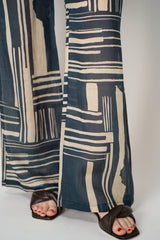 Lorena Antoniazzi Pull-On Style Ramie Trousers in Blue and Beige Vancouver. Shop Online or in Store.
