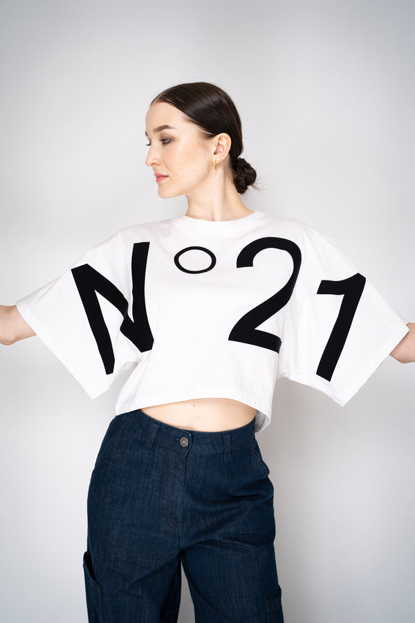 Nº21 Branded Cotton T-Shirt in White Vancouver. Shop Online or in Store