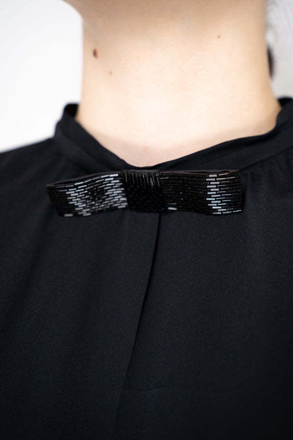 Nº21 Silk Crepe Short Sleeve Blouse with Rhinestone Bowtie in Black Vancouver. Shop Online or in Store
