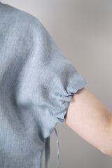 Peserico Boxy Collared Linen Blouse with Drawstring Cinchebale Sleeves in Blue Vancouver. Shop Online or in Store.