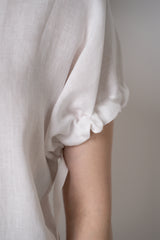 Peserico Boxy Collared Linen Blouse with Drawstring Cinchebale Sleeves in White Vancouver. Shop Online or in Store.