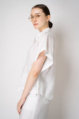 Peserico Boxy Collared Linen Blouse with Drawstring Cinchebale Sleeves in White Vancouver. Shop Online or in Store.