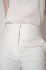 Peserico Cotton Tapered Leg Trousers in White Vancouver. Shop Online or in Store.