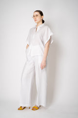 Peserico Straight Wide Leg Linen Trousers with Embellished Handle in White Vancouver. Shop Online or in Store.