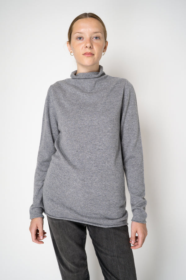 Peter O. Mahler Cashmere Knit Turtleneck Pullover in Light Grey Vancouver. Shop Online or in Store.