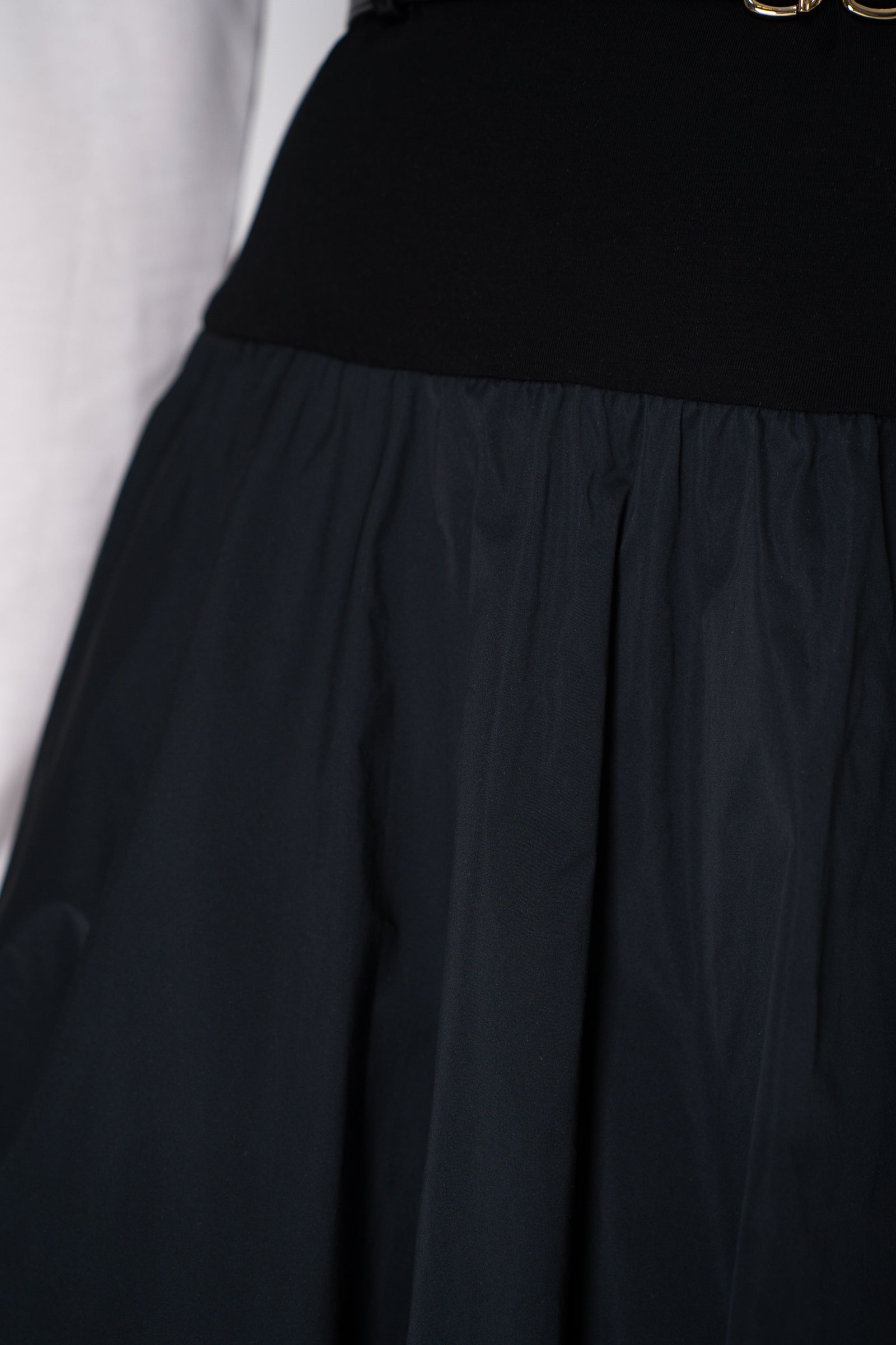 完売品　S w pleats crash skirt THEREDTHERED THEREDTHREAD / ザレッドスレッド】S w pleats crash skirt