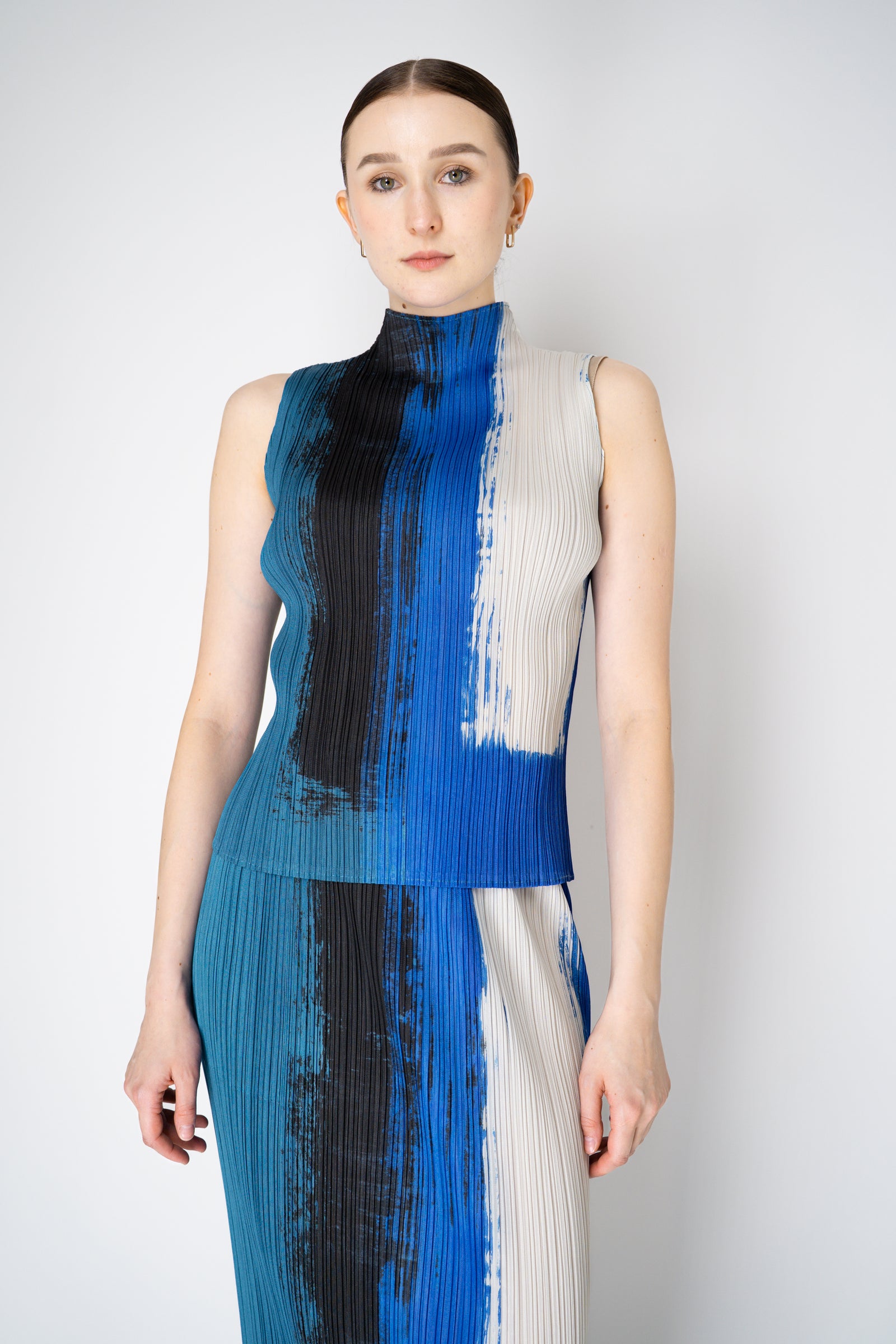Pleats Please Issey Miyake Jump Printed Sleeveless Top in Blue