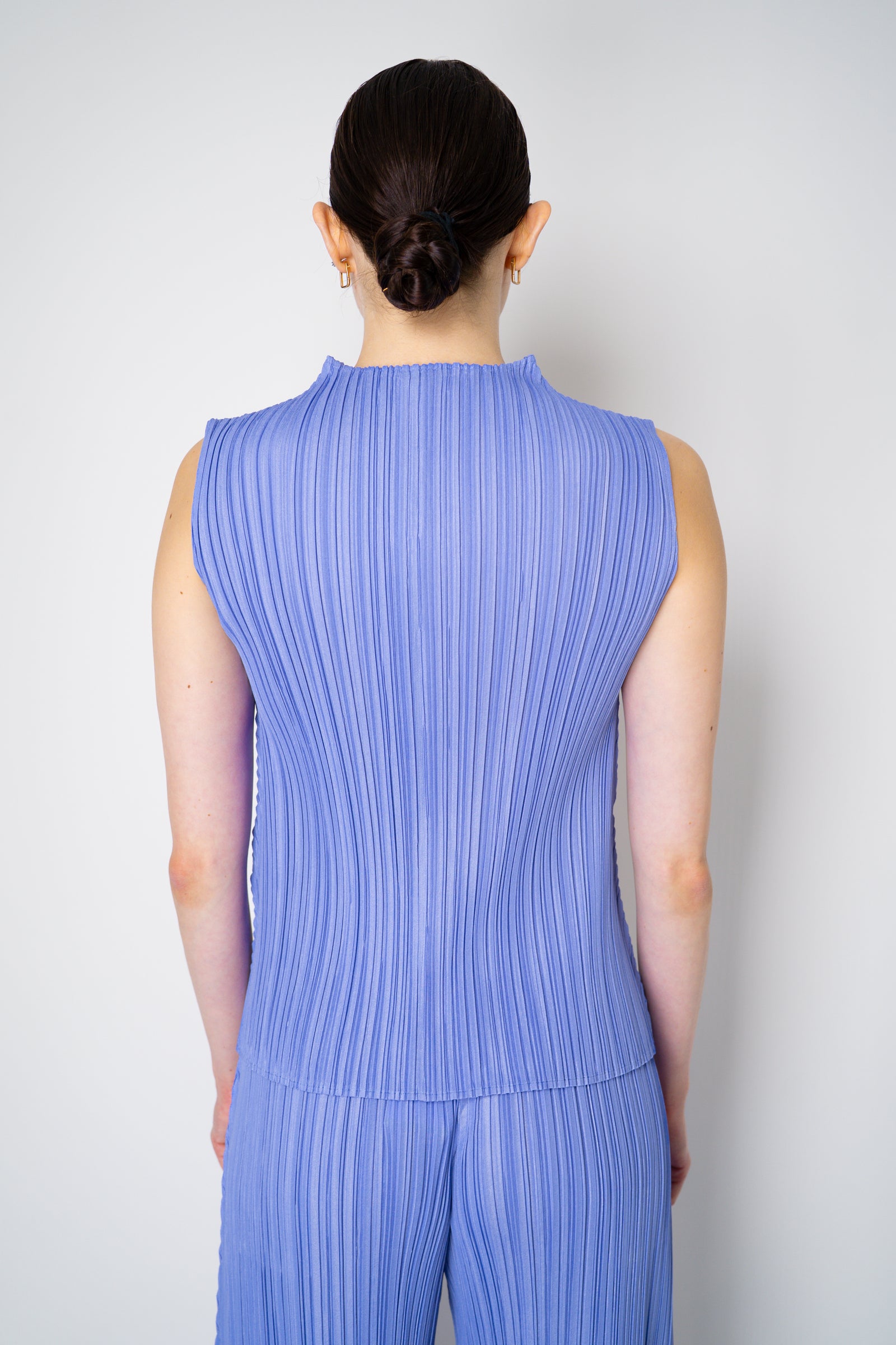 Issey Miyake Pleats Please ノースリーブ トップス 青 伊勢丹限定 プリーツプリーズ トップス イッセイミヤケ 三宅一生