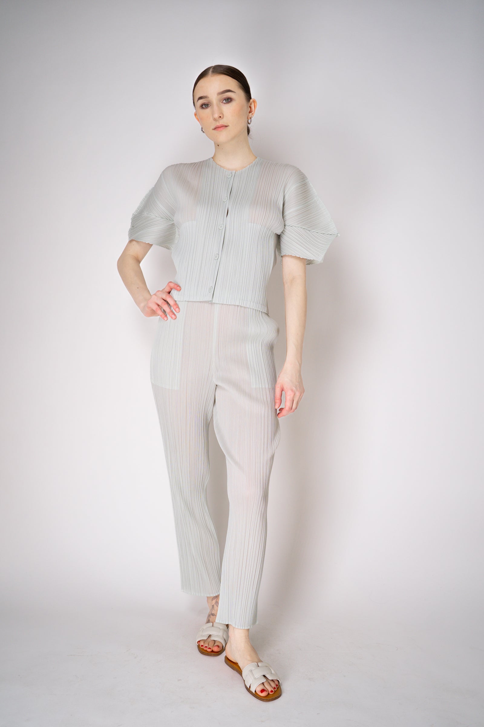 PLEATS PLEASE ISSEY MIYAKE カーディガン 半袖 白 Pleats Please Issey Miyake Monthly Colors: April Balloon