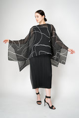 Pleats Please Issey Miyake Pause Contrasting Silhouettes Madame-T in Black and White Vancouver. Shop Online or in Store.
