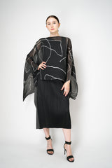 Pleats Please Issey Miyake Pause Contrasting Silhouettes Madame-T in Black and White Vancouver. Shop Online or in Store.