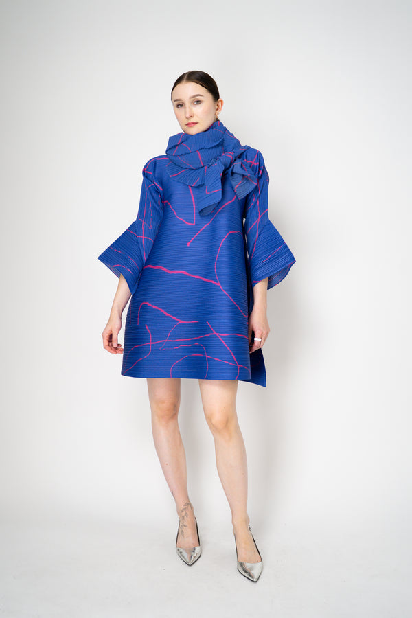 Pleats Please Issey Miyake Pause Contrasting Silhouettes Madame-T in Indigo and Pink Vancouver. Shop Online or in Store.