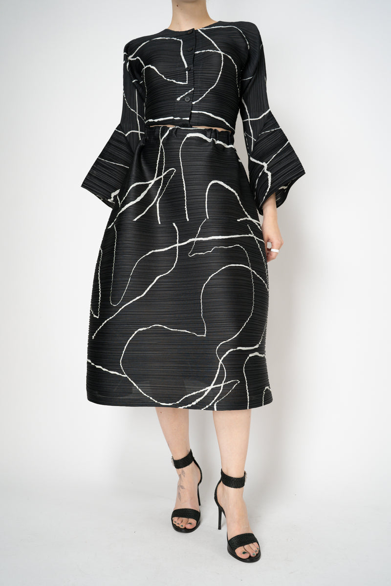 Pleats Please Issey Miyake Pause Contrasting Silhouettes Maxi Skirt in Black and White Vancouver. Shop Online or in Store.