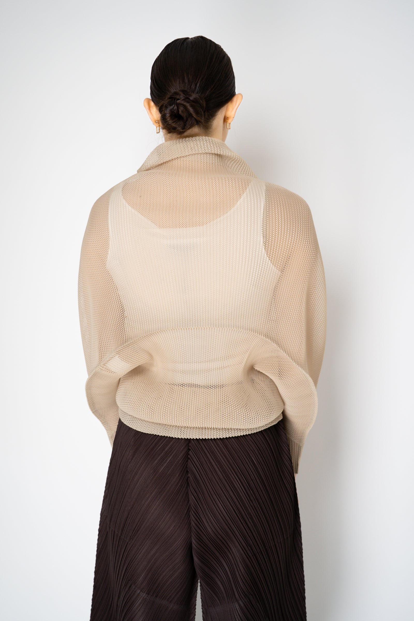 me by ISSAY MIYAKE トップス!? ストール!? me by ISSAY MIYAKE トップス!? ストール!?
