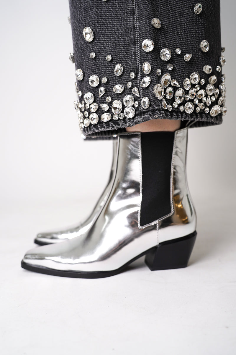 Rag & Bone Joni Chelsea Metallic Boots in Silver Vancouver. Shop Online or in Store