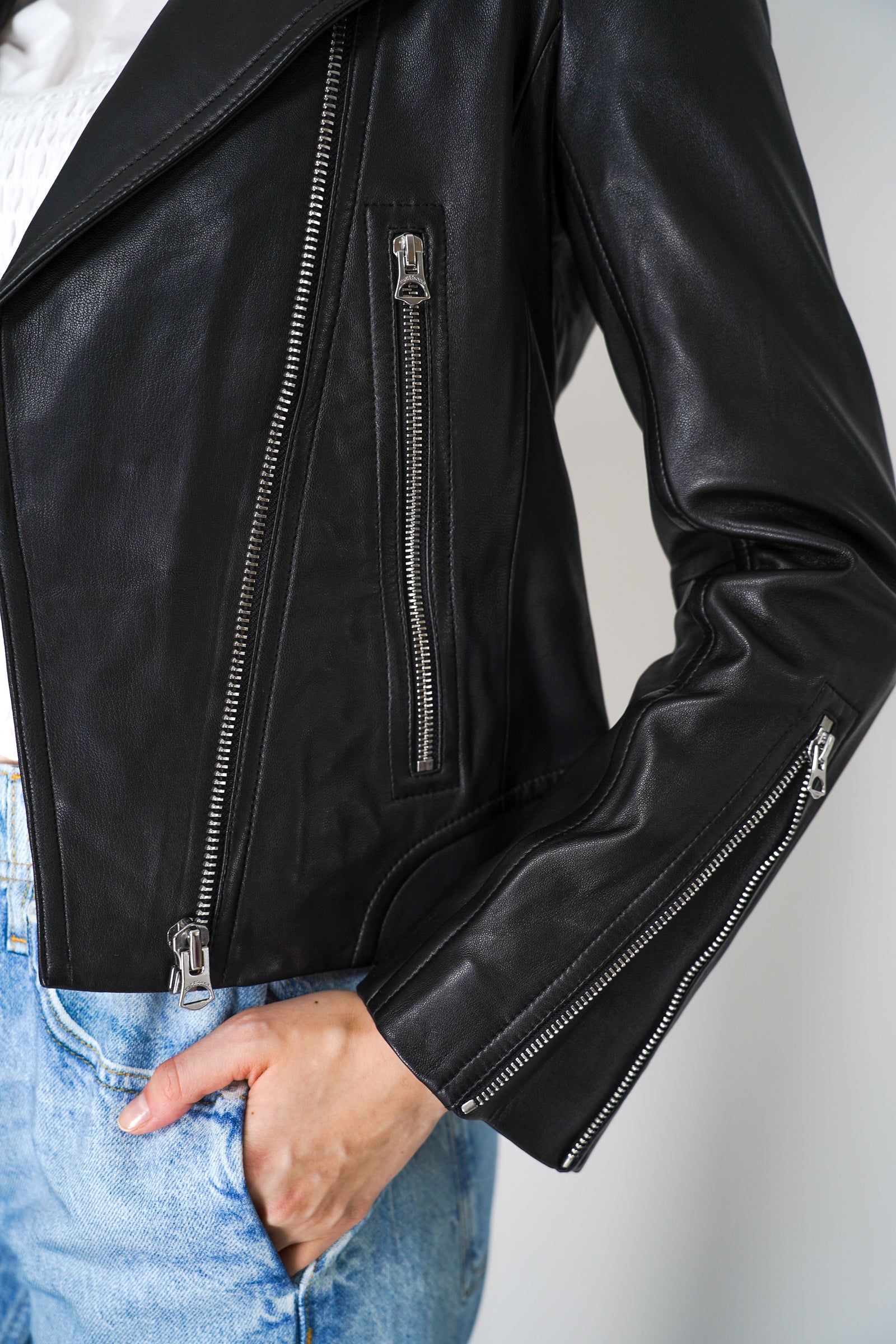 rag & bone ブラックレザーライダースジャケット Mack Leather Moto Jacket for Women | rag & bone